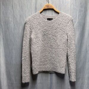 Banana republic Light Gray Crewneck Sweater size extra small